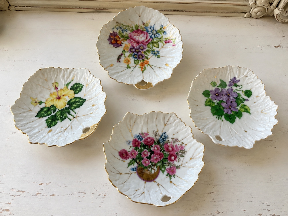Vintage NASCO Japan Leaf Shaped Trinket Dishes Floral Gold Trim Set of 4